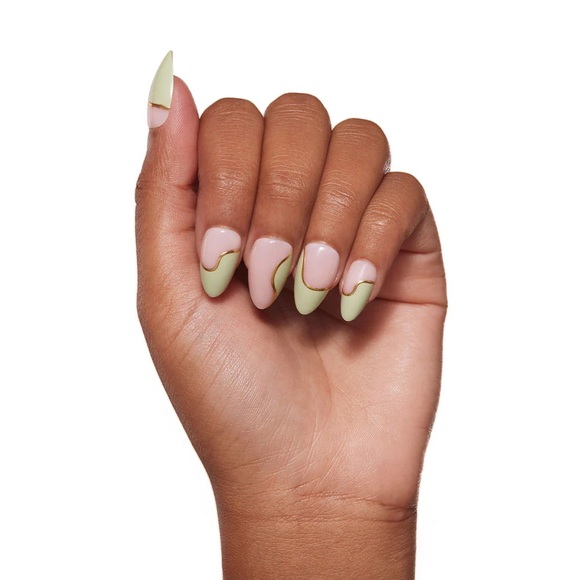 Glamnetic Olive You Press-On Nails - Picture 4 of 6